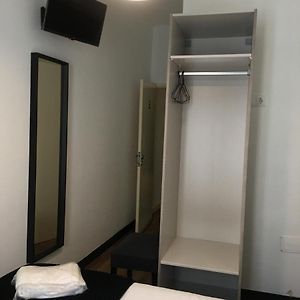 Economy Kamer met een King Size Bed